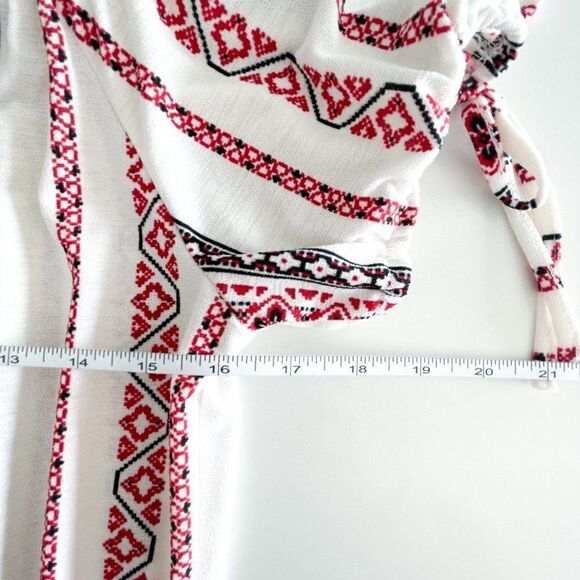 Dynamite // Short sleeve top // Size Medium // NWT - Picture 3 of 8